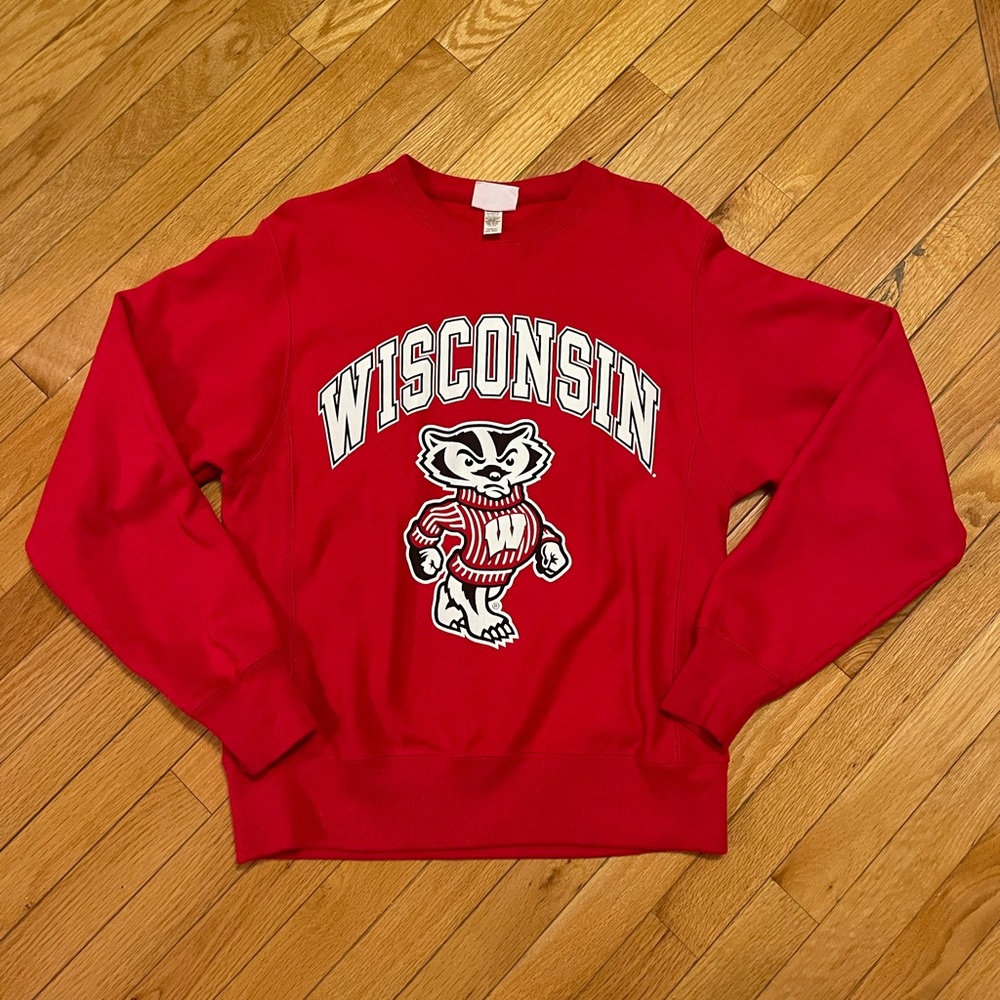 Wisconsin badgers crewneck, size M